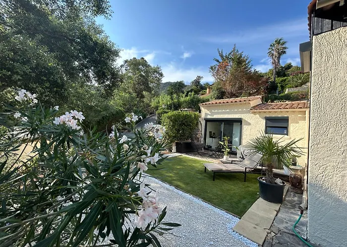 Belle Chambre Privee Avec Le Jardin Privatif Et Le Jacuzzi