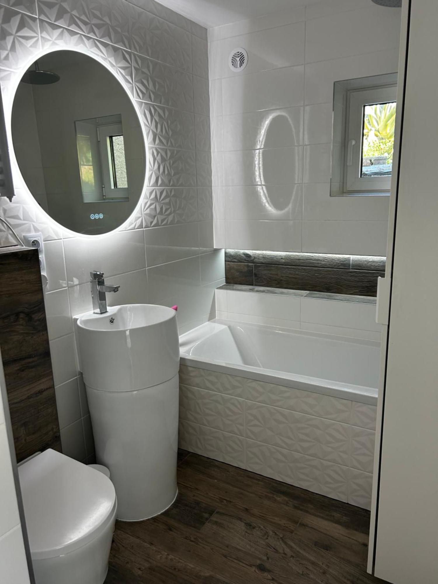 Belle Privee Avec Le Jardin Privatif Et Le Jacuzzi *