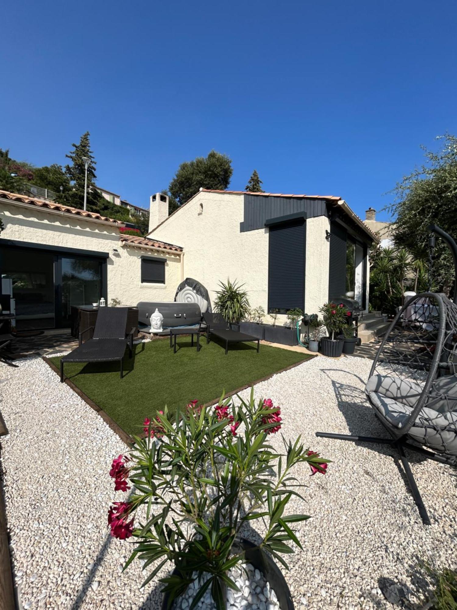 Belle Privee Avec Le Jardin Privatif Et Le Jacuzzi Privatunterkunft *
