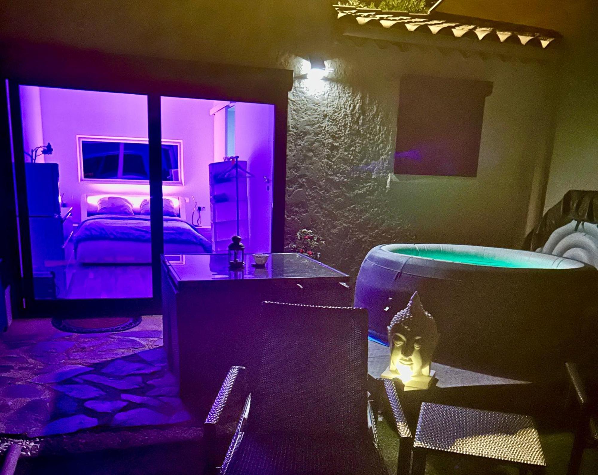 Belle Privee Avec Le Jardin Privatif Et Le Jacuzzi Cavalaire-sur-Mer